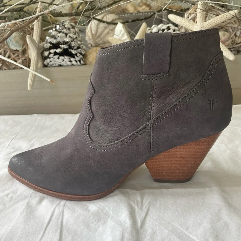 FRYE REINA WESTERN GREY BOOTIE SIZE 8.5